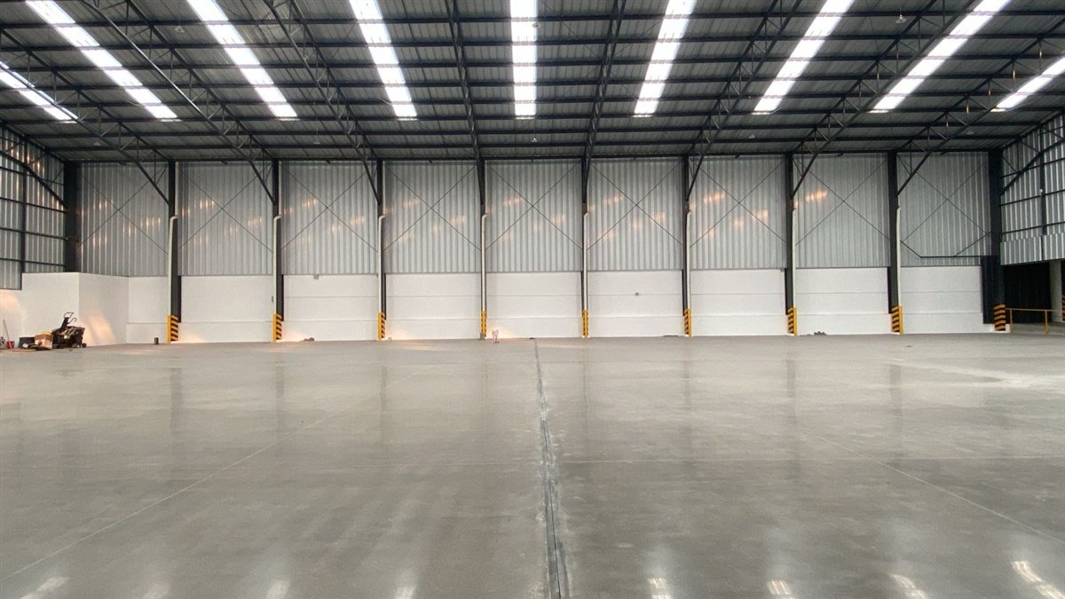 Planificación de estructura metálica y galpón industrial